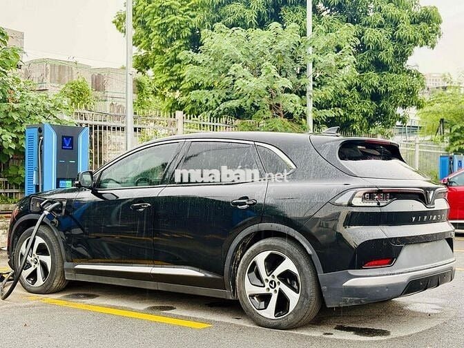 VinFast VF8 2022 VF8 Eco - 49703 km