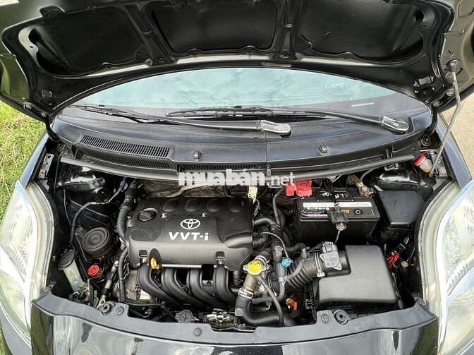 Toyota Yaris 2007 1.3 AT - 127800 km