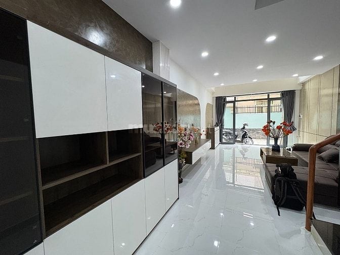 3 lầu t.kế Singapore full nội thất ccấp hẻm xe hơi Khu VIP Quang Trung