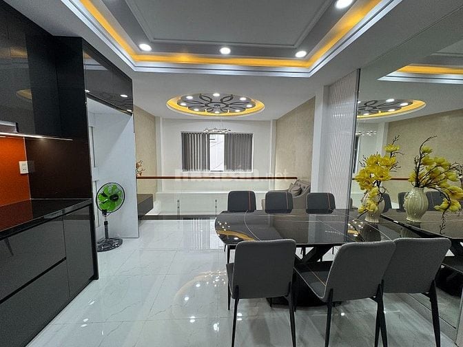 3 lầu t.kế Singapore full nội thất ccấp hẻm xe hơi Khu VIP Quang Trung