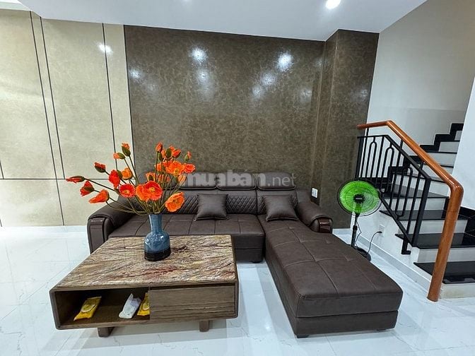 3 lầu t.kế Singapore full nội thất ccấp hẻm xe hơi Khu VIP Quang Trung