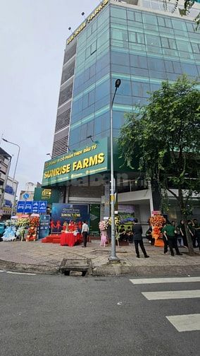 CHO THUÊ 4 SÀN TÒA NHÀ VP GÓC 2MT ĐƯỜNG TRẦN HƯNG ĐẠO Q5 MỖI SÀN 120M 