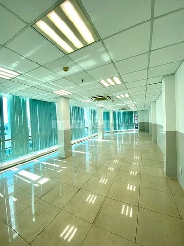 CHO THUÊ 4 SÀN TÒA NHÀ VP GÓC 2MT ĐƯỜNG TRẦN HƯNG ĐẠO Q5 MỖI SÀN 120M 