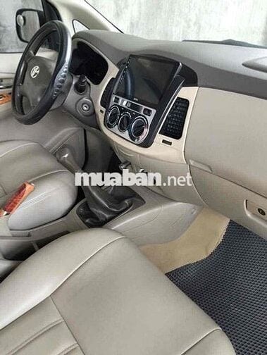 Toyota Innova 2010 G - 180000 km