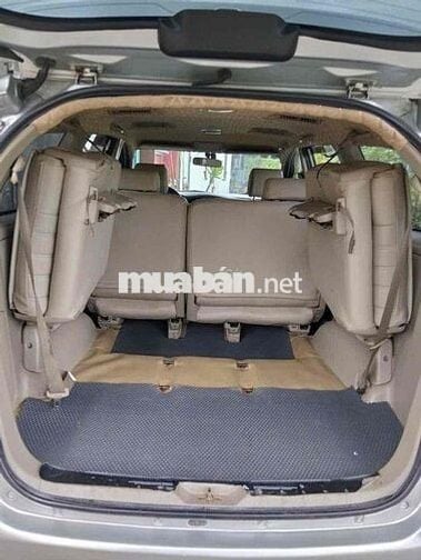 Toyota Innova 2010 G - 180000 km