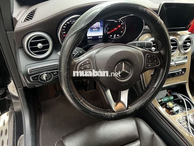 Mercedes Benz GLC 2019 250 - 60000 km