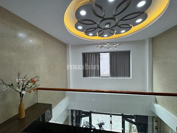 3 lầu t.kế Singapore full nội thất ccấp hẻm xe hơi Khu VIP Quang Trung