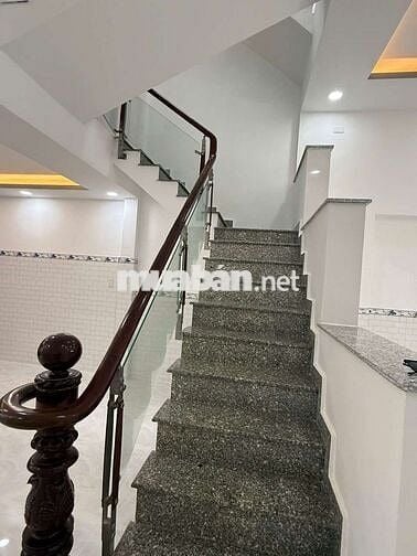 Bán Nhà Hẻm Xe Tải DT 5.17m Lủng 1 Lầu Giá 4.786 Tỷ Dg N.T.Thảnh X TTT
