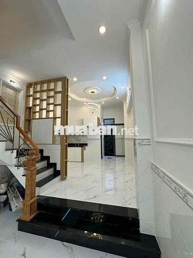 Cần bán Nhà MT DT 4x16,5.2 lầu 4P 4 Wc 2385 đường Phạm Thế