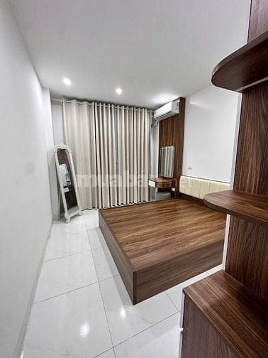 Bán nhà DT:41m2x4T, tại Nguyễn Sơn, L.Biên, ô tô đỗ cách cửa tầm 10m