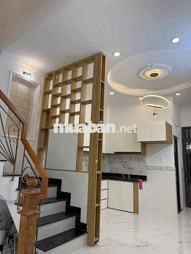 Cần bán Nhà MT DT 4x16,5.2 lầu 4P 4 Wc 2385 đường Phạm Thế
