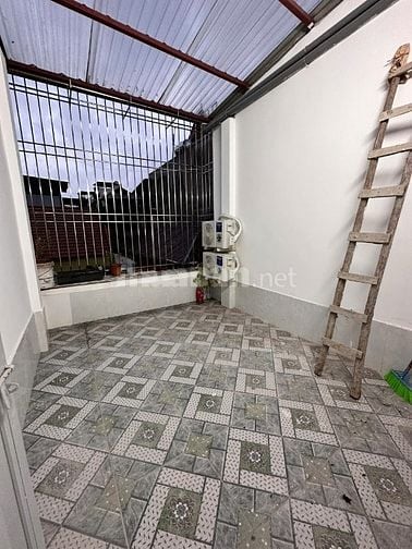 Bán nhà DT:41m2x4T, tại Nguyễn Sơn, L.Biên, ô tô đỗ cách cửa tầm 10m