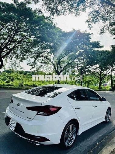 Hyundai Elantra 2019 1.6AT Turbo Sport- 89000 km