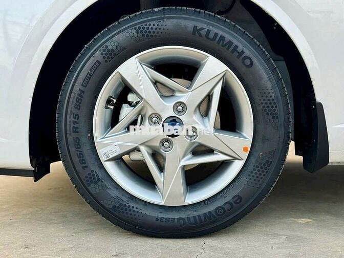 Hyundai Accent 2025 1.5 AT mới ở Hyundai Ngọc Phát