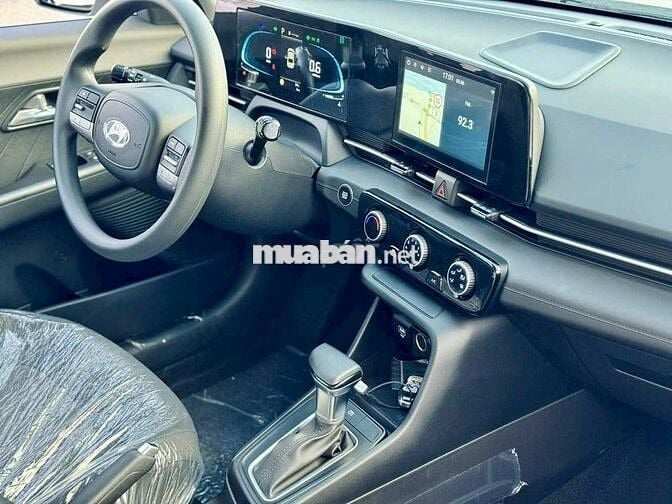 Hyundai Accent 2025 1.5 AT mới ở Hyundai Ngọc Phát