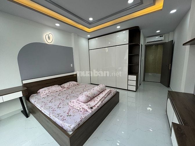 3 lầu t.kế Singapore full nội thất ccấp hẻm xe hơi Khu VIP Quang Trung
