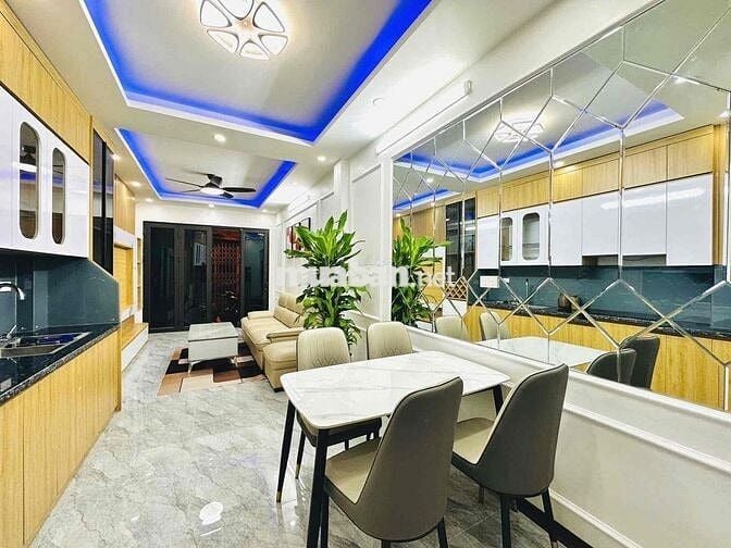 BÁN NHÀ - Phố Minh Khai - Nhà Mới 4 Tầng - 35m2 - Gần Phố - GIÁ TỐT