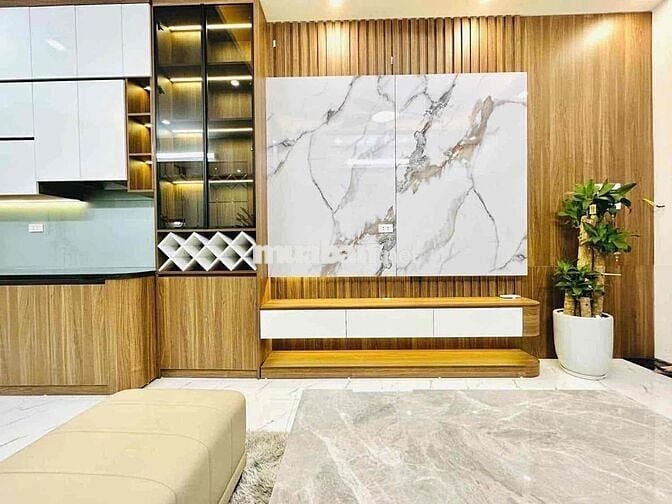 BÁN NHÀ - Phố Minh Khai - Nhà Mới 4 Tầng - 35m2 - Gần Phố - GIÁ TỐT