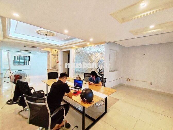 Cho thuê văn phòng Lê Trọng Tấn 100m2 16r view hồ thoáng đẹp sàn vuông