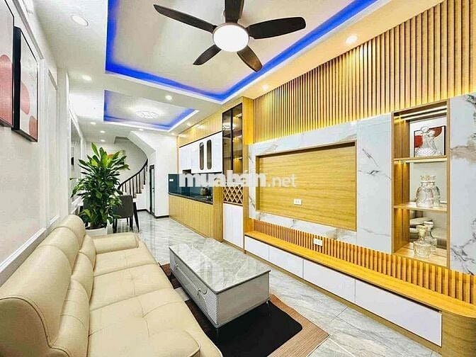 BÁN NHÀ - Phố Minh Khai - Nhà Mới 4 Tầng - 35m2 - Gần Phố - GIÁ TỐT
