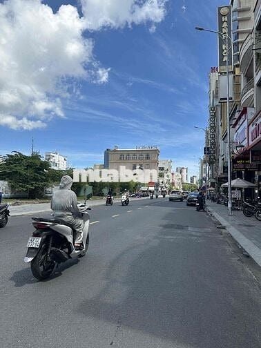 NGUYÊN CĂN MẶT TIỀN ĐƯỜNG HÙNG VƯƠNG, 150m2.