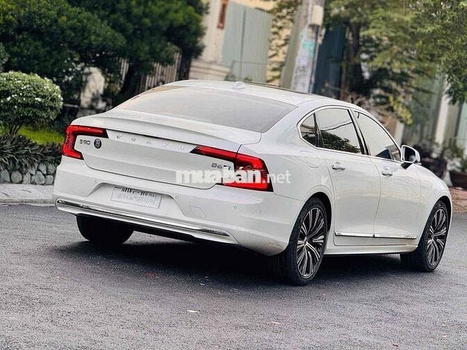Volvo S90 2022 LWB Ultimate B6 AWD - Bank 90%
