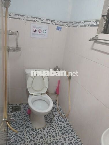 Phòng ở Lầu 1 đầy đủ nội thất (12m2) - Đường Bùi Quang là
