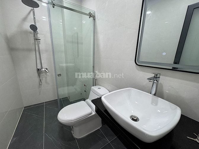 3 lầu t.kế Singapore full nội thất ccấp hẻm xe hơi Khu VIP Quang Trung