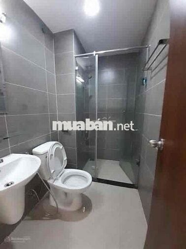 Cần Share phòng chung cư Green Rive Q8
