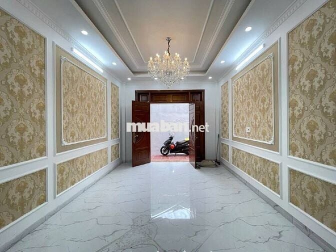 NHÀ PHỐ CHU HUY MÂN - DIỆN TÍCH KHỦNG - GẦN AEON CẦU VĨNH TUY
