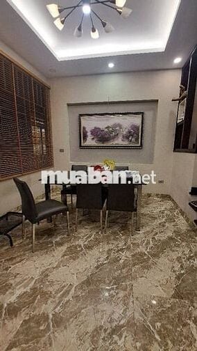 NHÀ PHỐ PHÚC ĐỒNG - GẦN BIG C - OTO TRÁNH ĐỖ CỔNG - THÔNG THOÁNG