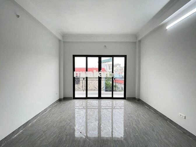 NHÀ PHỐ CHU HUY MÂN - DIỆN TÍCH KHỦNG - GẦN AEON CẦU VĨNH TUY