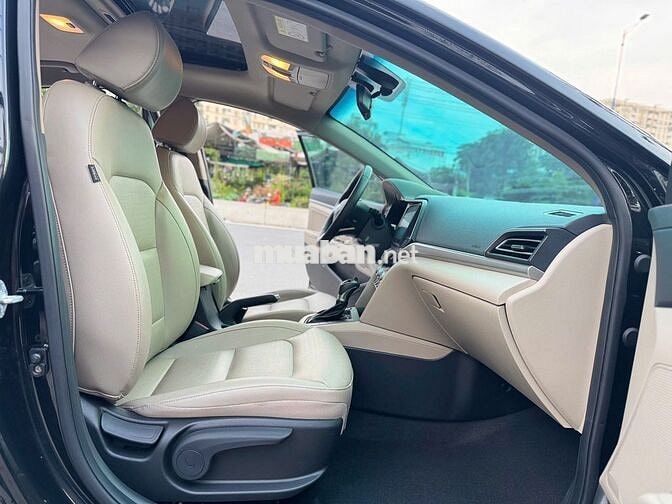 Hyundai Elantra 2022 2.0 AT - 19000 km