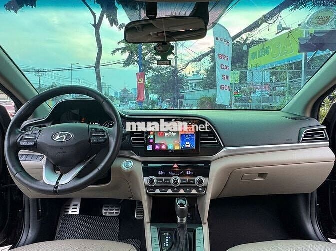Hyundai Elantra 2022 2.0 AT - 19000 km
