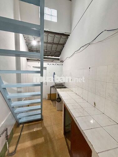 Nhà trệt lầu trống suốt hẻm đường Mạc Đĩnh Chi chỉ 4 triệu