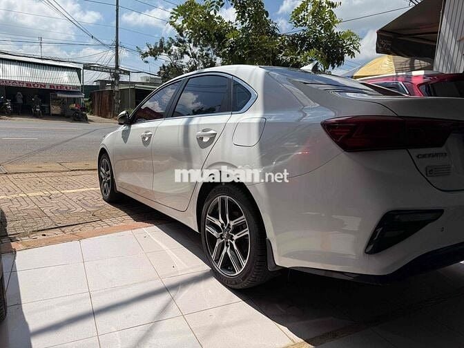 Kia Cerato 2021 1.6 AT LUXURY - 60 km