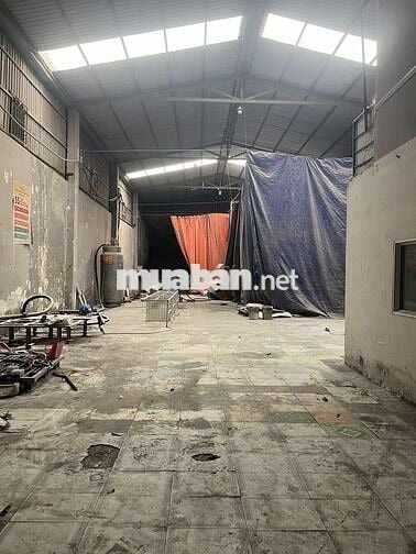 XƯỞNG MẶT TIỀN ĐƯỜNG XE CÔNG 300M2 CÓ VĂN PHÒNG VÀ ĐIỆN 3 PHA