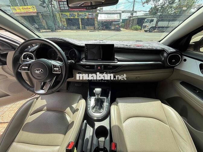 Kia Cerato 2021 1.6 AT LUXURY - 60 km