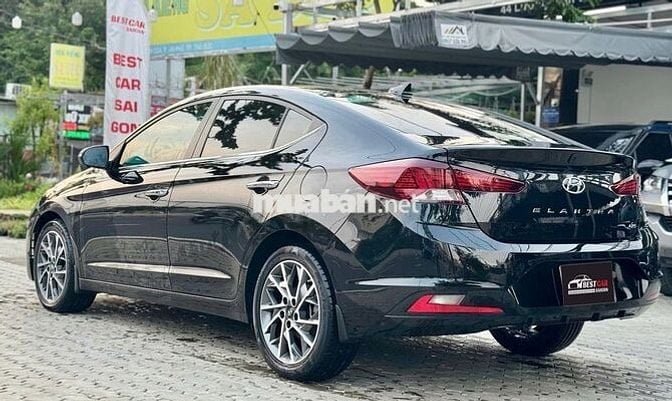 Hyundai Elantra 2022 2.0 AT - 19000 km