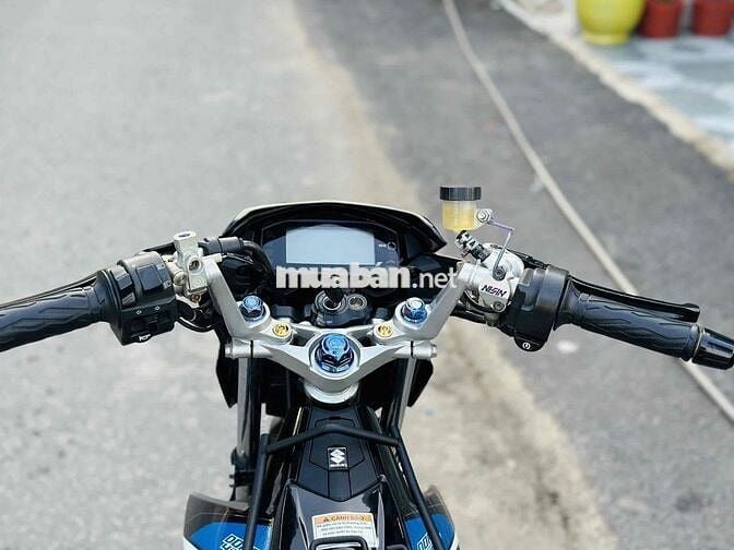 RAIDER Fi 2018 ODO THẤP MÁY MÓC NGUYÊN ZIN KIỂNG