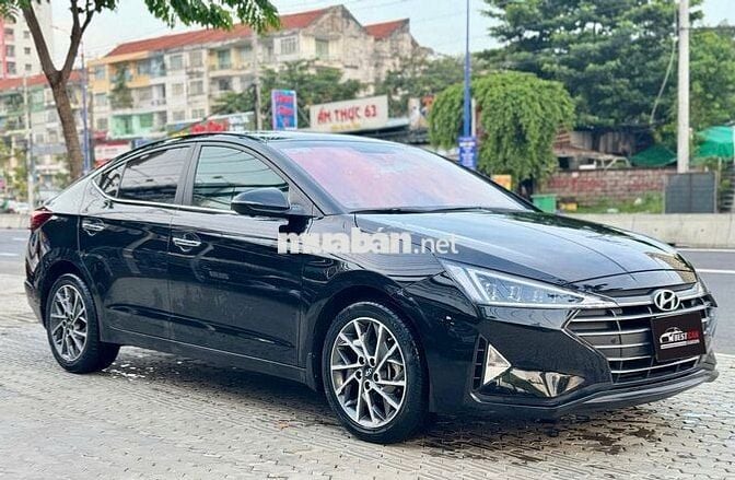 Hyundai Elantra 2022 2.0 AT - 19000 km