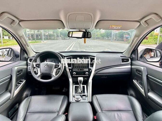 Mitsu Pajero Sport 4WD sx 2022 chạy 3 vạn km