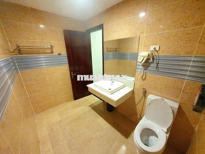 Cho thuê phòng giá rẻ ở tháng Trần Phú, gần biển, gần trung tâm