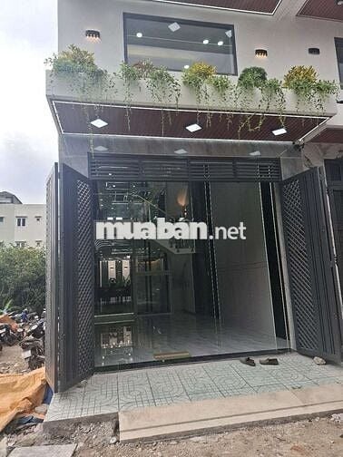 BÁN NHÀ MỚI ĐẸP – CÓ THANG MÁY – PHÒNG XÔNG KHÔ – SỔ HỒNG RIÊNG TLQ12