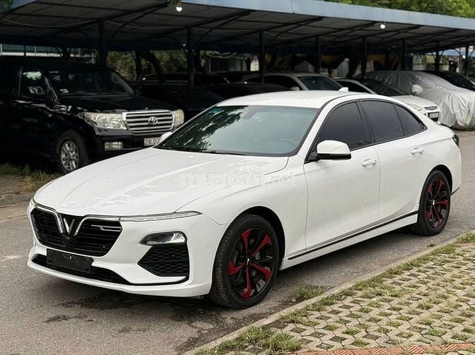VinFast Lux A2.0 2021 2.0 AT - 49999 km