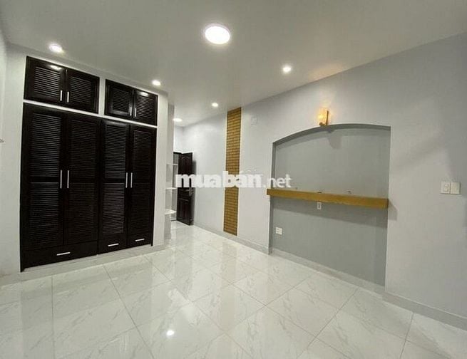 Cho thuê nhà MT 42A Hoa Sứ, P.7, Q. Phú Nhuận