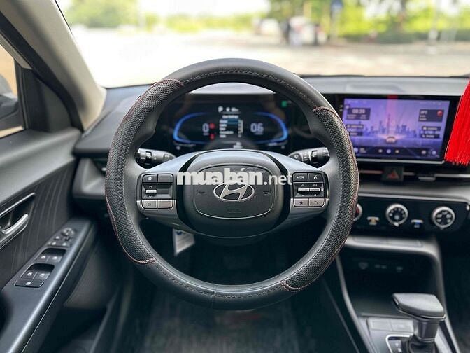 Hyundai Accent 2024 1.5 AT - 8000 km