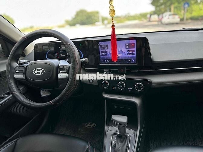 Hyundai Accent 2024 1.5 AT - 8000 km