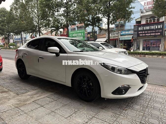 Mazda 3 2016 1.5 AT Sedan - 82000 km