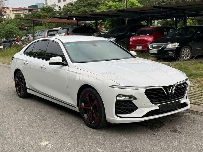 VinFast Lux A2.0 2021 2.0 AT - 49999 km